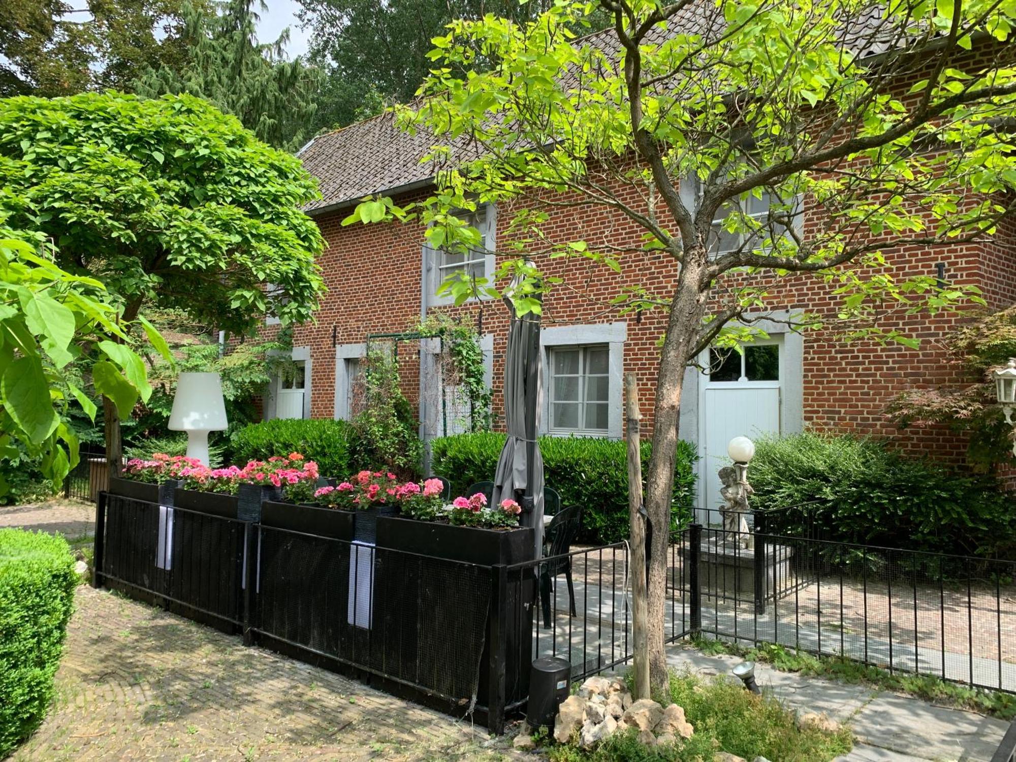 Vakantie Huizen De Heerlijkheid Satenbergh Villa Heers Exterior photo